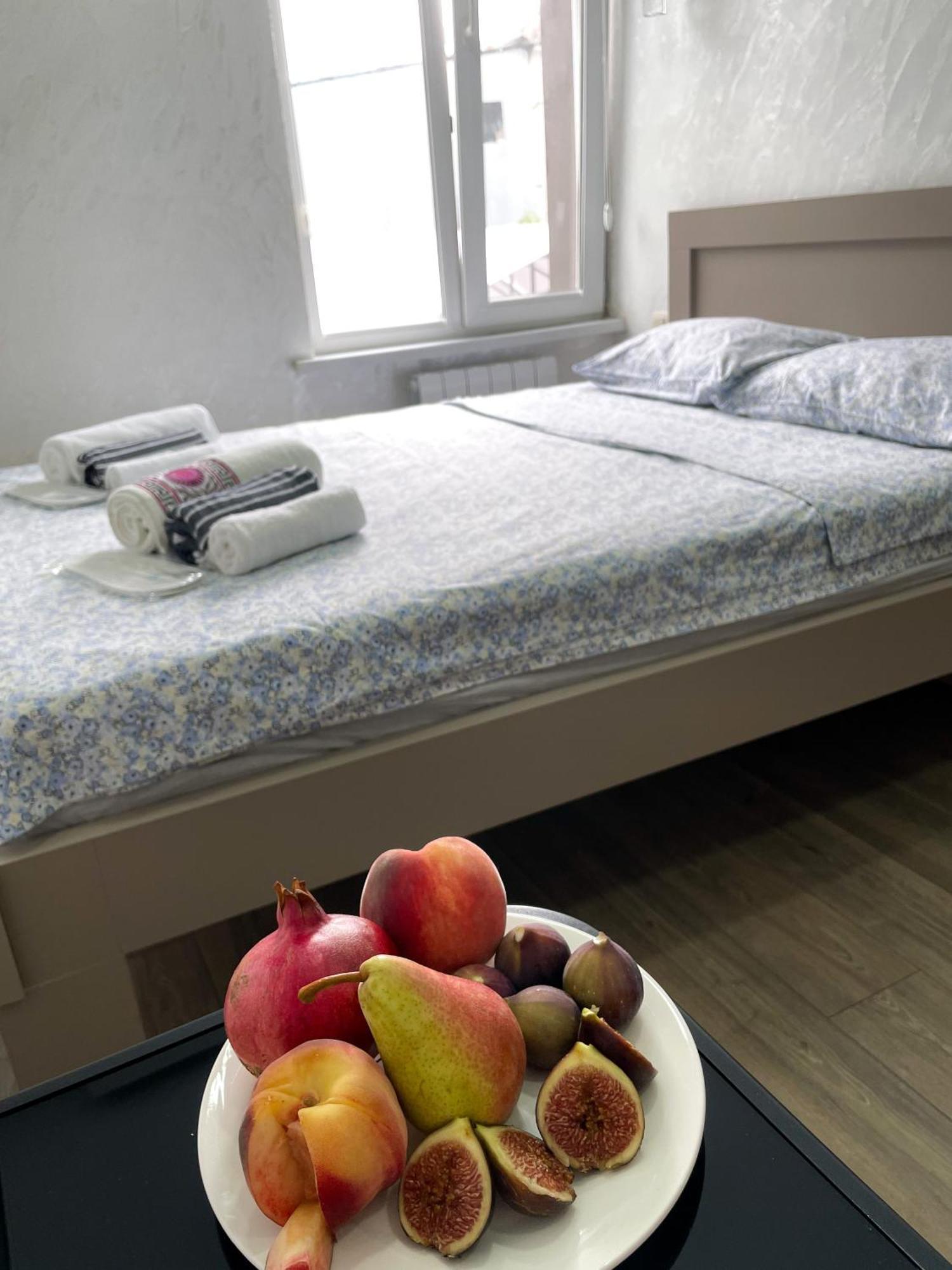 Sun And Moon Aparthotel Batumi Exterior photo